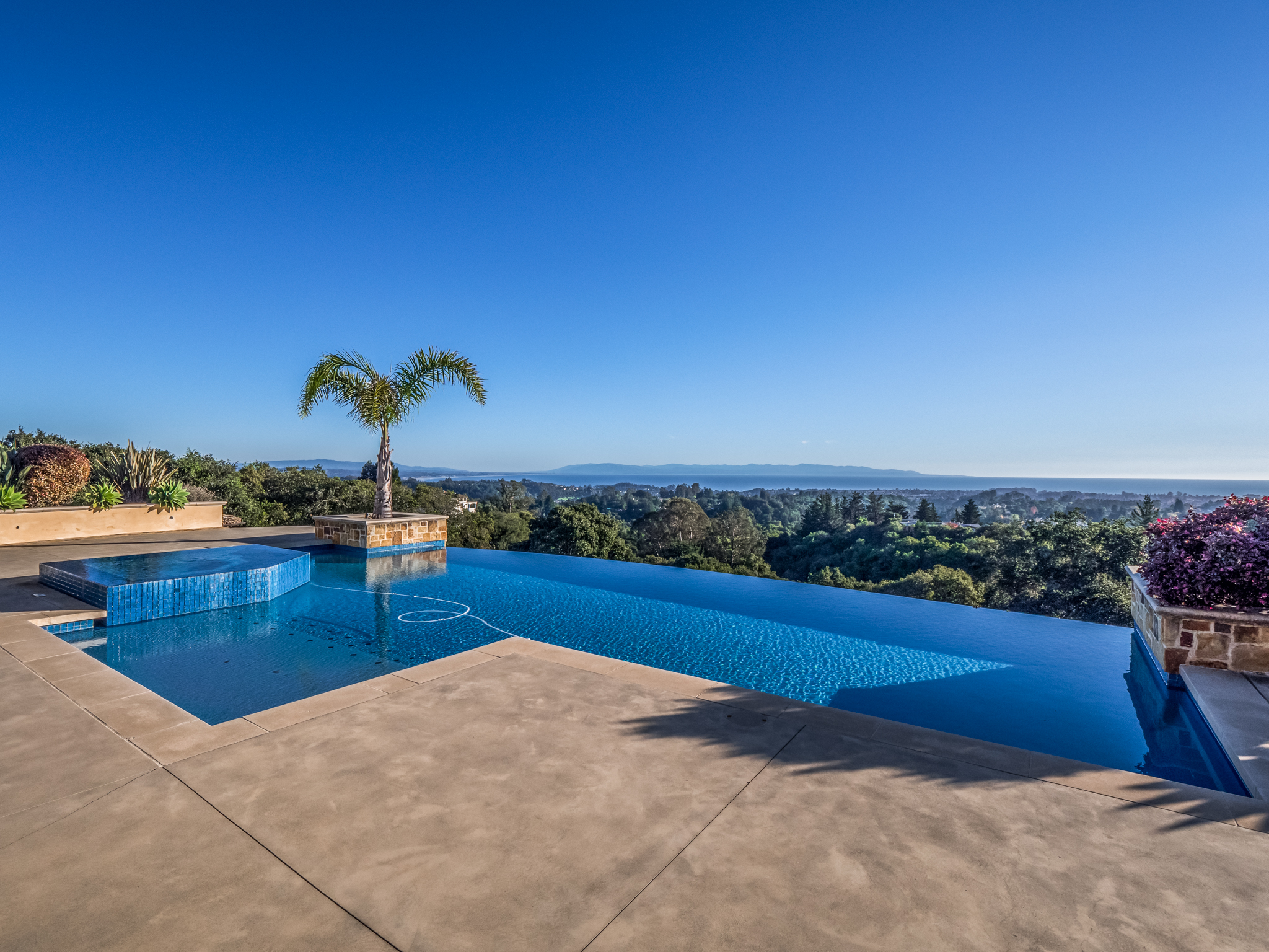 Santa Cruz Mountains Villa with Infinity Pool, Theater & Panoramic Monterey Bay Views
