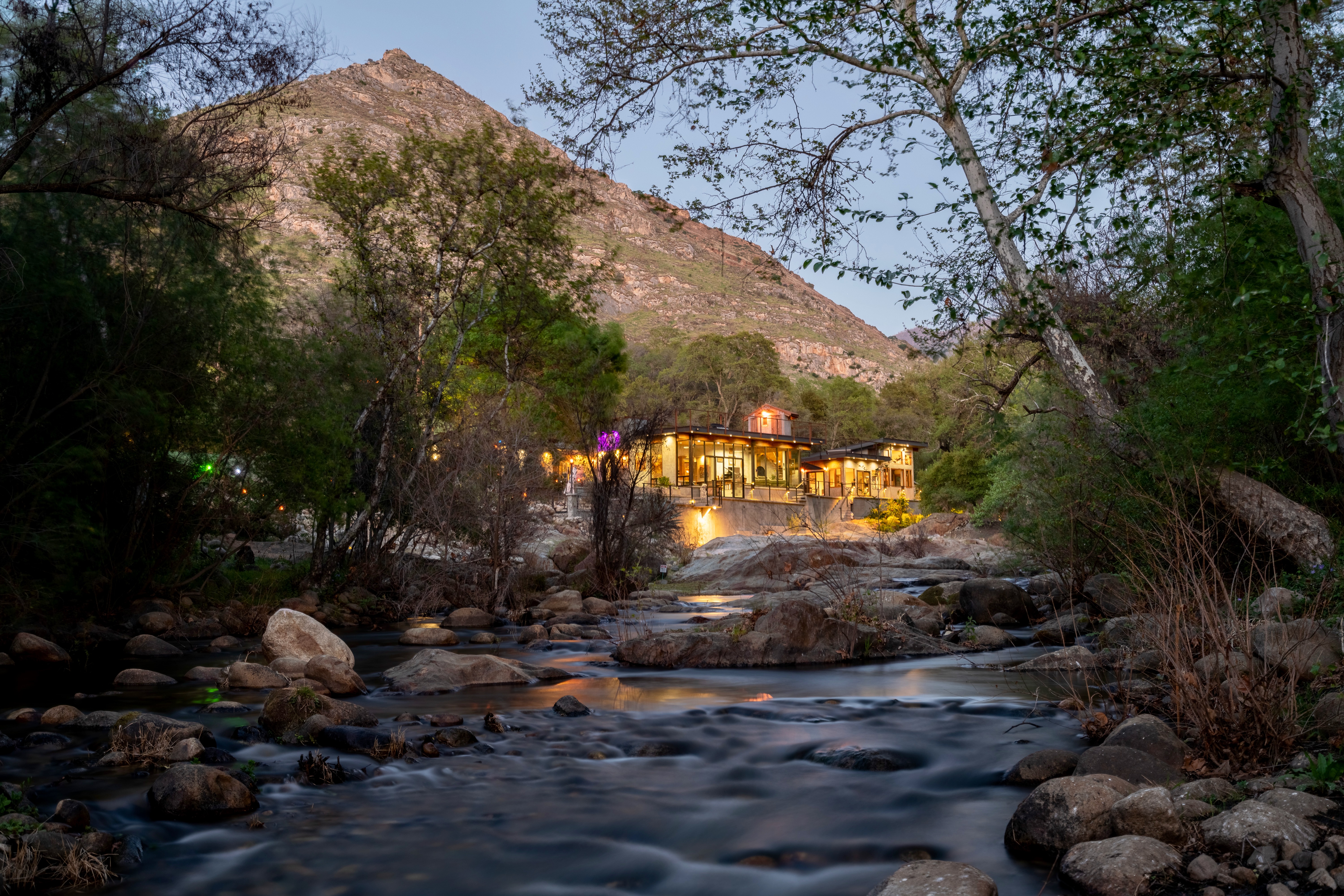 Artistic Riverfront Villa Near Sequoia National Park with Rooftop Observatory & Hot Tub