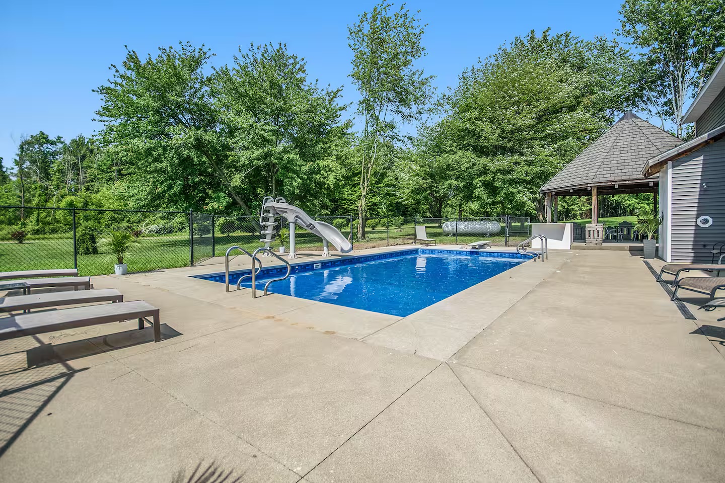 45-Acre Michigan Estate – Event Barn, Pool