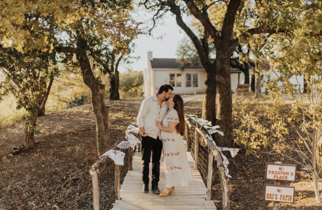 Riverfront Dallas Wedding Ranch with Hilltop Views