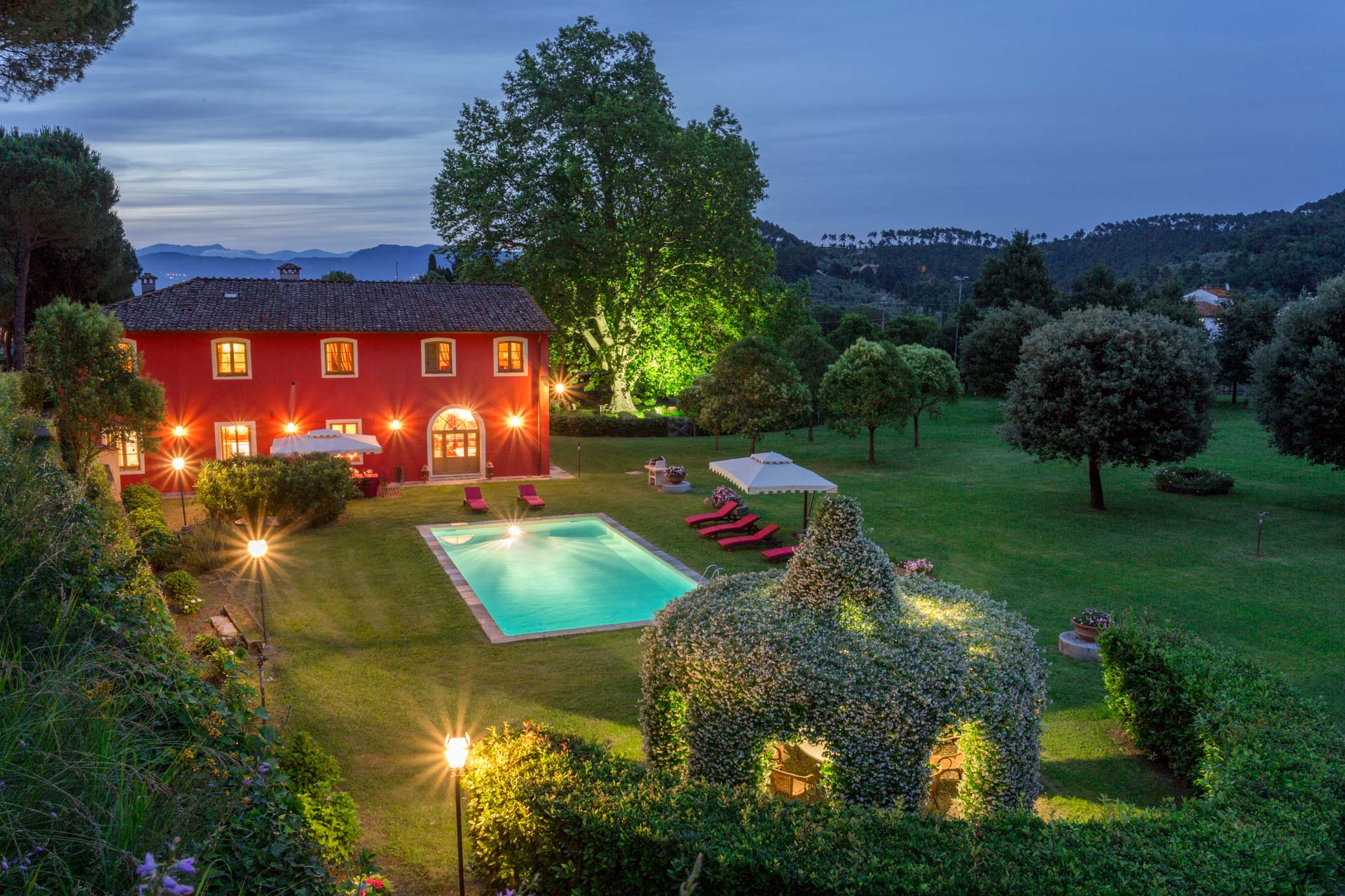 Tuscan 4-Villa Collection with Poolside Gardens & Historic Charm – Near Lucca, Italy