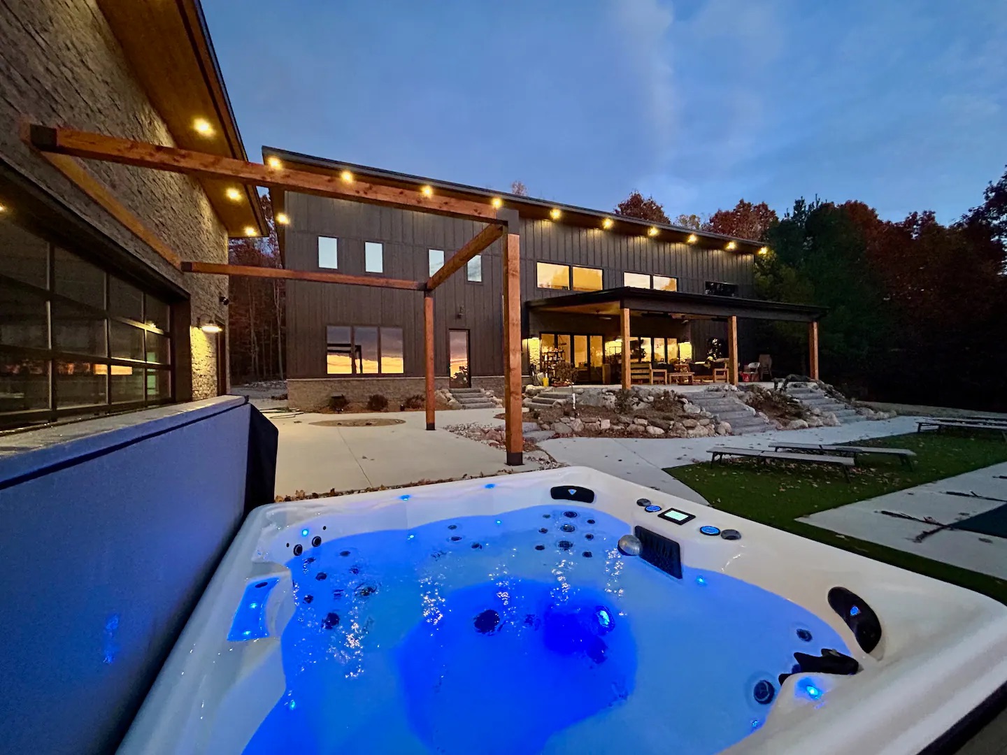 Torch Lake Escape; Pool, Hot Tub & Luxe Amenities